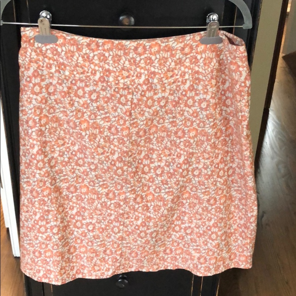 Ladies ROYAL ROBBINS skirt size 8 worn twice!